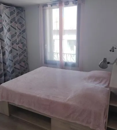 Au Centre Du Monde Selon Dali * Perpignan