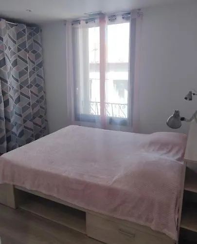 Au Centre Du Monde Selon Dali * Perpignan